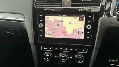 VOLKSWAGEN GOLF 1.4 TSI GTE Advance DSG