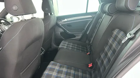 VOLKSWAGEN GOLF 1.4 TSI GTE Advance DSG