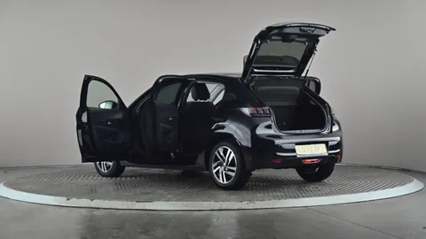 PEUGEOT 208 1.2 PureTech 100 Allure Premium + EAT8