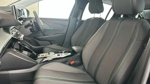 PEUGEOT 208 1.2 PureTech 100 Allure Premium + EAT8