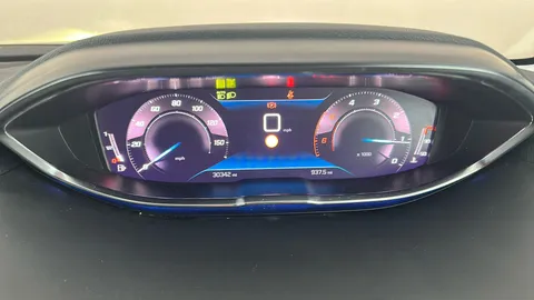 PEUGEOT 3008 1.5 BlueHDi Allure Premium