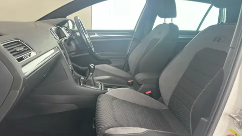 VOLKSWAGEN GOLF 1.5 TSI EVO 150 R-Line