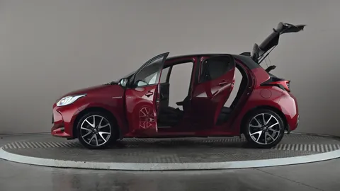 TOYOTA YARIS 1.5 Hybrid Dynamic CVT [Bi-tone]