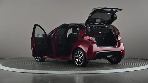 TOYOTA YARIS 1.5 Hybrid Dynamic CVT [Bi-tone]