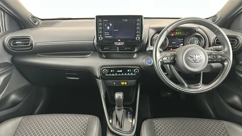 TOYOTA YARIS 1.5 Hybrid Dynamic CVT [Bi-tone]