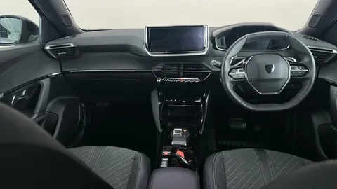 PEUGEOT 2008 1.2 PureTech 130 Allure EAT8