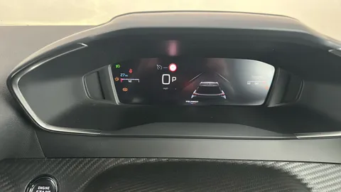 PEUGEOT 2008 1.2 PureTech 130 Allure EAT8