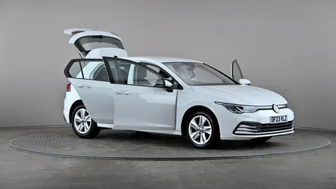 VOLKSWAGEN GOLF 1.5 TSI 150 Life