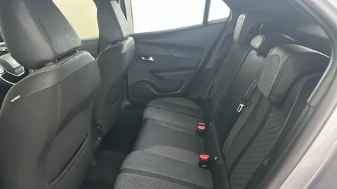 PEUGEOT 2008 1.2 PureTech 130 Allure EAT8