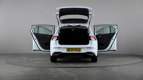 VOLKSWAGEN GOLF 1.5 TSI 150 Life