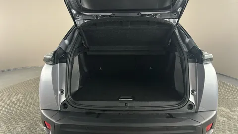 PEUGEOT 2008 1.2 PureTech 130 Allure EAT8