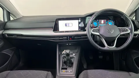 VOLKSWAGEN GOLF 1.5 TSI 150 Life