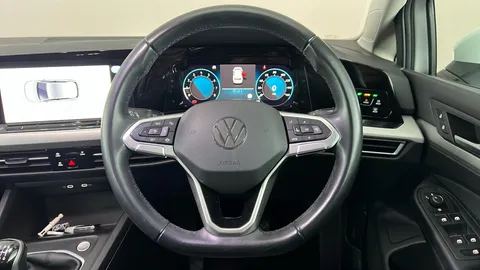 VOLKSWAGEN GOLF 1.5 TSI 150 Life