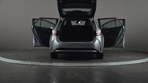 TOYOTA COROLLA 1.8 VVT-i Hybrid Icon CVT