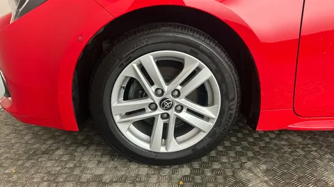 TOYOTA COROLLA 1.8 VVT-i Hybrid Icon Tech CVT