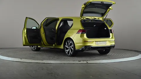 VOLKSWAGEN GOLF 1.5 eTSI 150 R-Line DSG