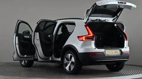 VOLVO XC40 1.5 T4 Recharge PHEV Plus Dark Auto