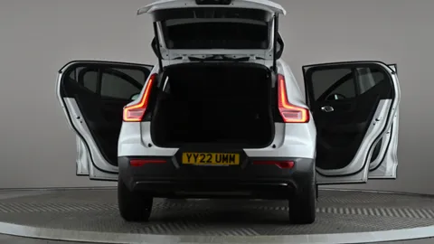 VOLVO XC40 1.5 T4 Recharge PHEV Plus Dark Auto