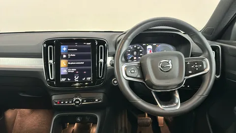 VOLVO XC40 1.5 T4 Recharge PHEV Plus Dark Auto