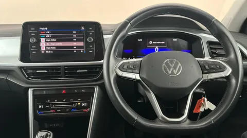 VOLKSWAGEN T-ROC 1.5 TSI Life