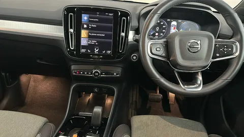 VOLVO XC40 1.5 T4 Recharge PHEV Plus Dark Auto
