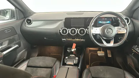 MERCEDES-BENZ GLA GLA 200 AMG Line Auto