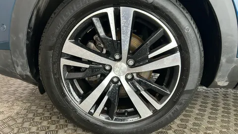 PEUGEOT 3008 1.2 Hybrid 136 GT e-DSC6