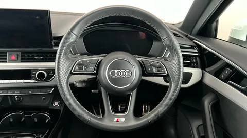 AUDI A4 35 TFSI S Line S Tronic
