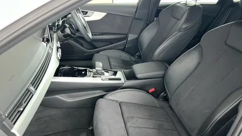 AUDI A4 35 TFSI S Line S Tronic