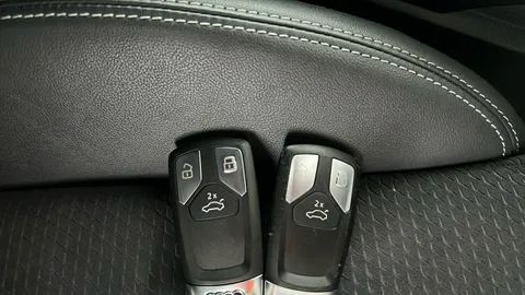 AUDI A4 35 TFSI S Line S Tronic