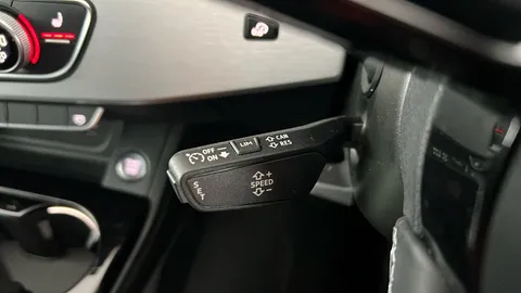 AUDI A4 35 TFSI S Line S Tronic