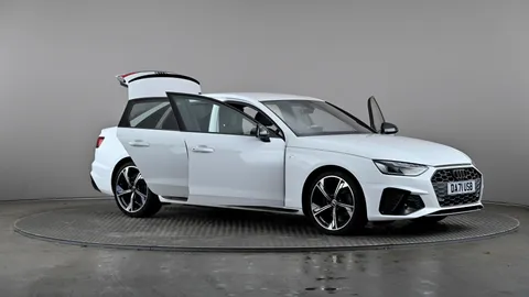 AUDI A4 35 TFSI Black Edition S Tronic [Comfort+Sound]