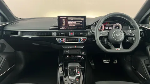 AUDI A4 35 TFSI Black Edition S Tronic [Comfort+Sound]