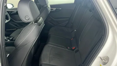 AUDI A4 35 TFSI Black Edition S Tronic [Comfort+Sound]