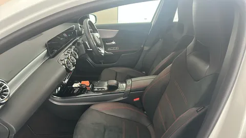 MERCEDES-BENZ A CLASS A200 AMG Line Premium Plus Night Edition Auto