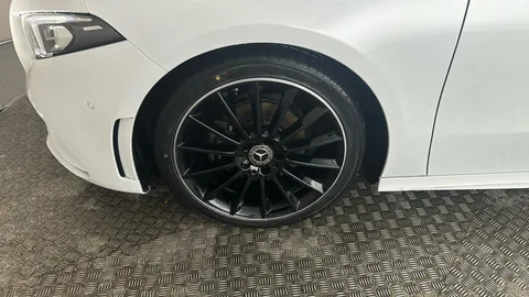MERCEDES-BENZ A CLASS A200 AMG Line Premium Plus Night Edition Auto