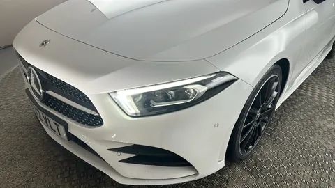 MERCEDES-BENZ A CLASS A200 AMG Line Premium Plus Night Edition Auto