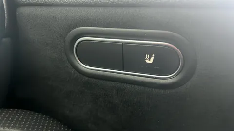 MERCEDES-BENZ A CLASS A180d AMG Line Auto