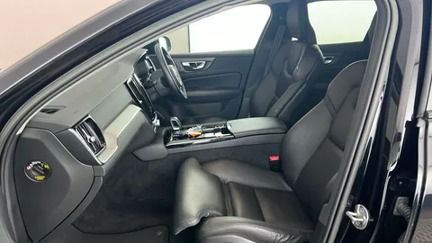 VOLVO V60 2.0 T6 [350] Recharge PHEV Plus Dark AWD Auto