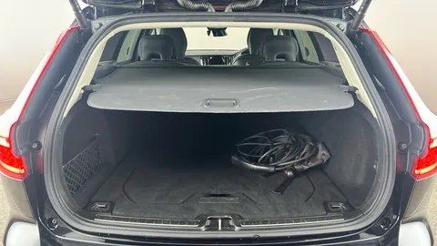 VOLVO V60 2.0 T6 [350] Recharge PHEV Plus Dark AWD Auto