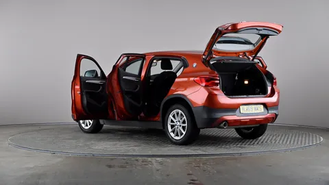 BMW X2 sDrive 18i SE