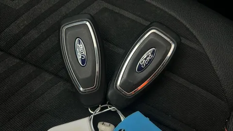 FORD PUMA 1.0 EcoBoost Hybrid mHEV ST-Line X