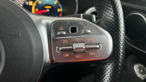 MERCEDES-BENZ C CLASS C220d AMG Line Edition 9G-Tronic