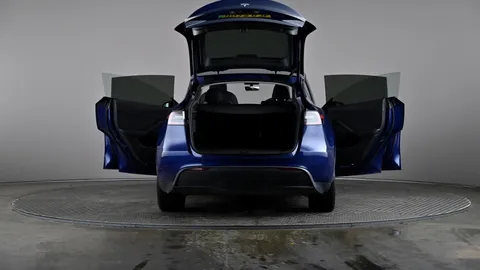 TESLA MODEL Y Long Range AWD Auto