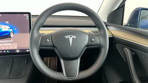 TESLA MODEL Y Long Range AWD Auto