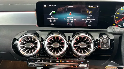 MERCEDES-BENZ CLA CLA 180 AMG Line Premium + Night Ed Tip Auto