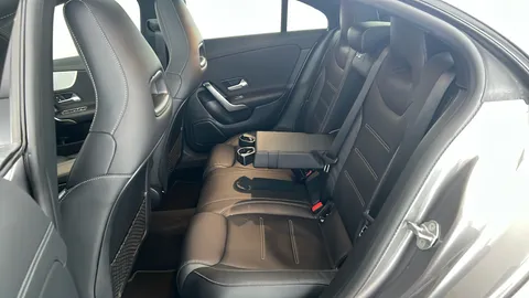 MERCEDES-BENZ CLA CLA 180 AMG Line Premium + Night Ed Tip Auto