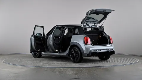MINI HATCHBACK 1.5 Cooper Sport [Comfort/Nav Pack]