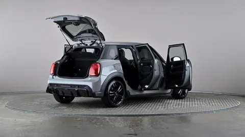 MINI HATCHBACK 1.5 Cooper Sport [Comfort/Nav Pack]