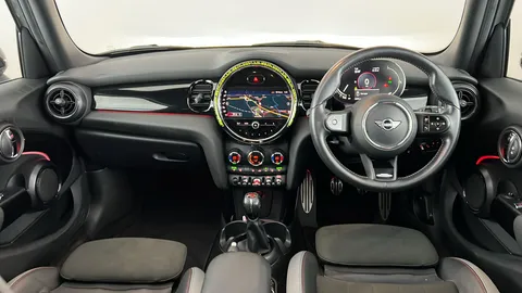 MINI HATCHBACK 1.5 Cooper Sport [Comfort/Nav Pack]